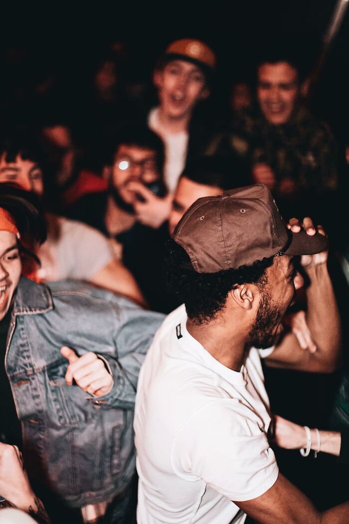 30 Cringy Things People Did That Gave Off Second-Hand Embarrassment For Those Around