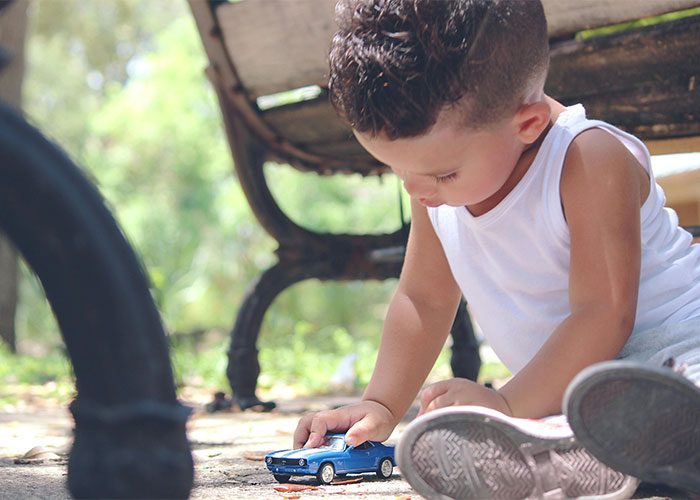 &ldquo;Chronicles Of A Clueless Husband&rdquo;: Dad Details Ways Men Center Themselves Over Their Partners