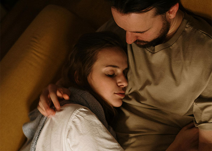 &ldquo;Chronicles Of A Clueless Husband&rdquo;: Dad Details Ways Men Center Themselves Over Their Partners