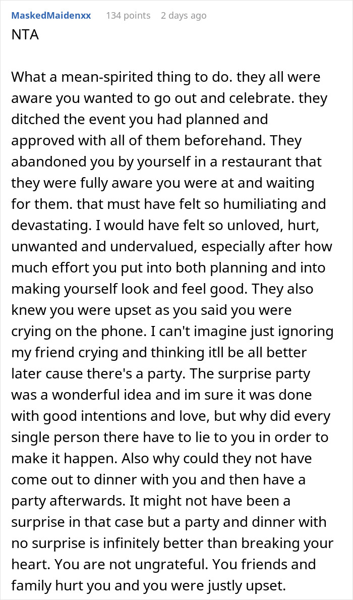 Woman Left Crying Alone At Restaurant On Her Birthday Due To Friends' "Surprise"