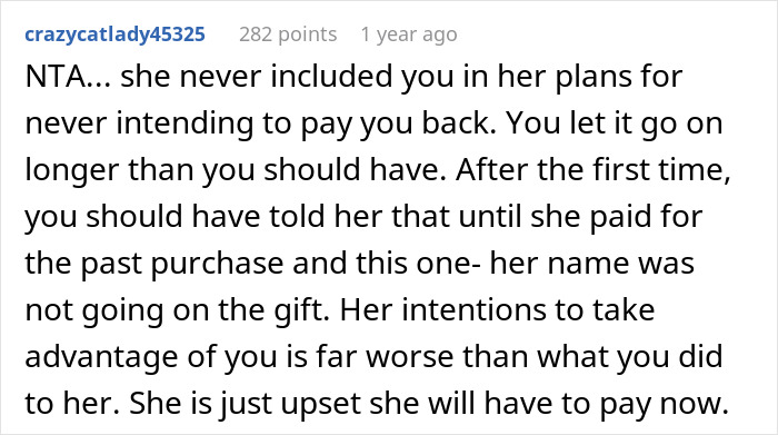 Woman Gets Publicly Called Out For Taking Credit For A Gift She Avoided Contributing To, Gets Upset Woman Gets Publicly Called Out For Taking Credit For A Gift She Avoided Contributing To, Gets Upset