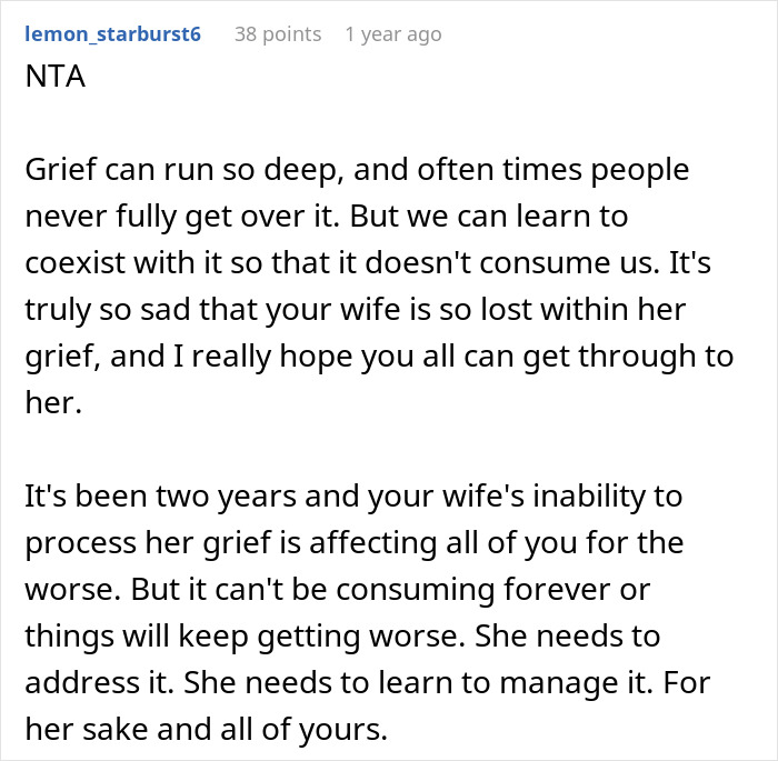 Woman Interrupts Daughter&rsquo;s 13th B-Day To Grieve Her Grandma, Husband Tells Her She Has To Stop