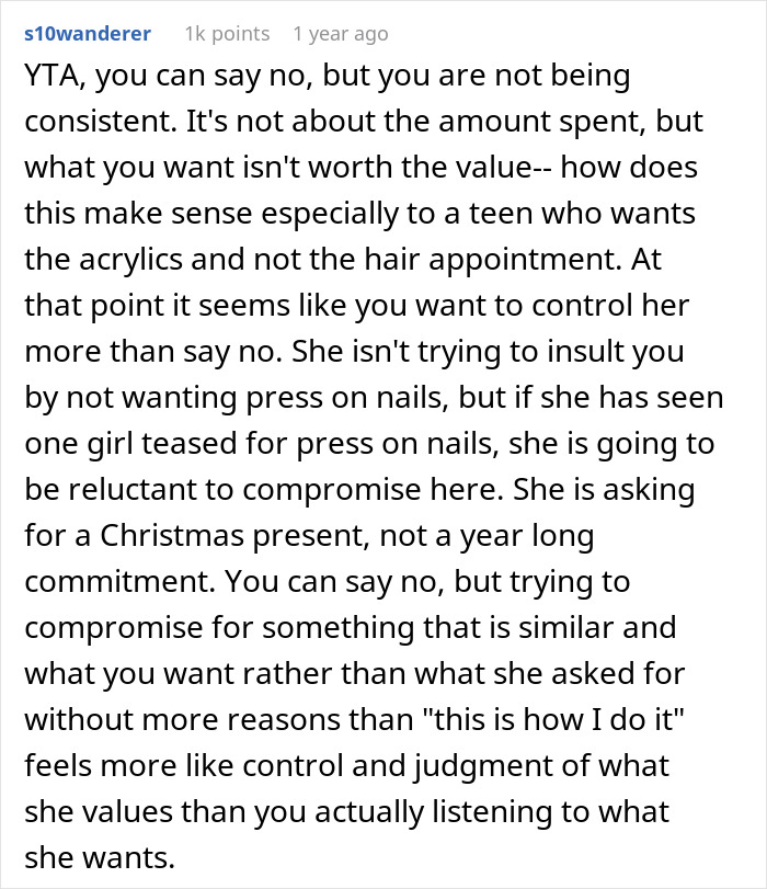 Woman Expects Daughter To Get Cheap Press-On Nails Over Acrylic Ones, Netizens Bash Her Woman Expects Daughter To Get Cheap Press-On Nails Over Acrylic Ones, Netizens Bash Her