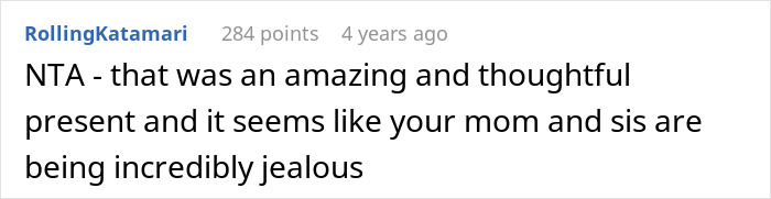 Teen Shows Off His GF’s Scrap Book Of 100 Desserts He Baked For Her, Family Is Furious Teen Shows Off His GF’s Scrap Book Of 100 Desserts He Baked For Her, Family Is Furious