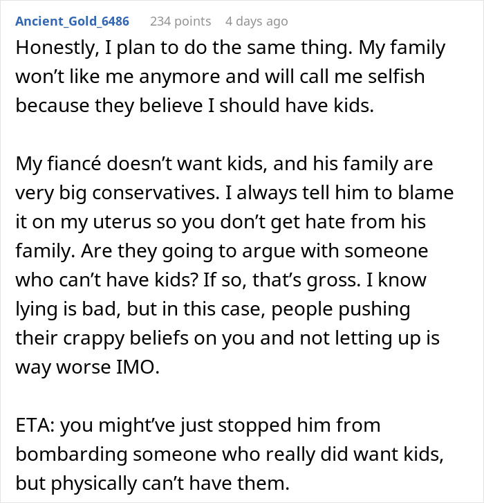 Man Publicly Shames A Childfree Woman, She Claps Back So Strongly That He Takes “Sick Leave” Man Publicly Shames A Childfree Woman, She Claps Back So Strongly That He Takes “Sick Leave”