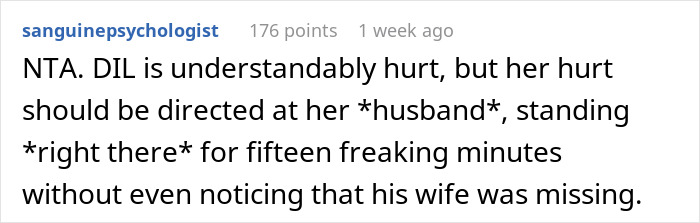 DIL Misses Being In Family Pic While In Bathroom, Husband Doesn't Speak Up Despite Mom Asking Twice