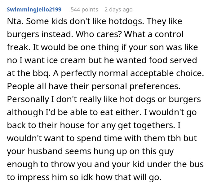 Mom Accidentally Causes Drama At BBQ When She Gives A Burger To Son Who Wasn’t Given One Mom Accidentally Causes Drama At BBQ When She Gives A Burger To Son Who Wasn’t Given One