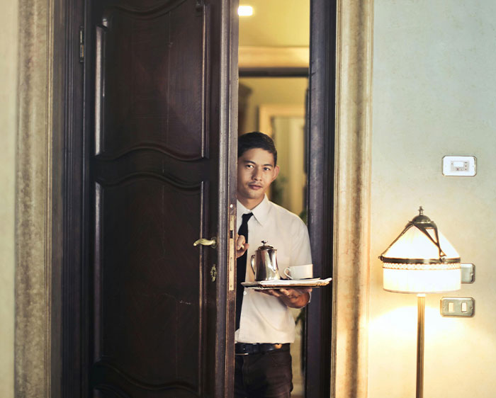 50 Things That Resort Workers Wish They Didn’t Witness