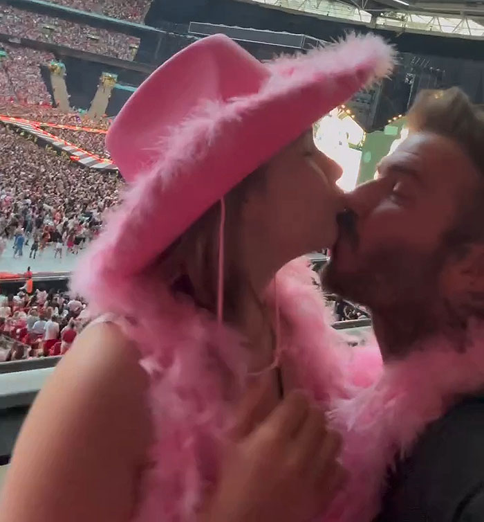 “Cringeworthy… Totally Inappropriate”: David Beckham Trolled For Hugging 12 YO Daughter Harper “Cringeworthy… Totally Inappropriate”: David Beckham Trolled For Hugging 12 YO Daughter Harper