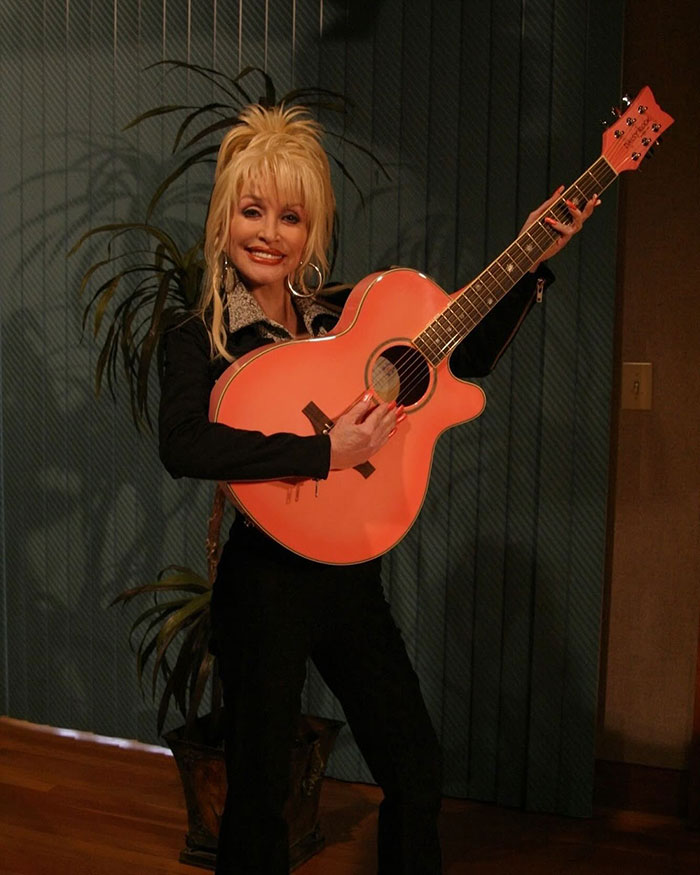 Dolly Parton Was Surprised Beyonc&eacute; Changed &ldquo;Jolene&rsquo;s&rdquo; Lyrics And Reveals How She Felt About It