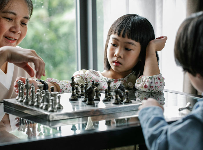 Woman Kicked Out From B-Day Party After Giving Mom A Reality Check About How She Treats Son Woman Kicked Out From B-Day Party After Giving Mom A Reality Check About How She Treats Son