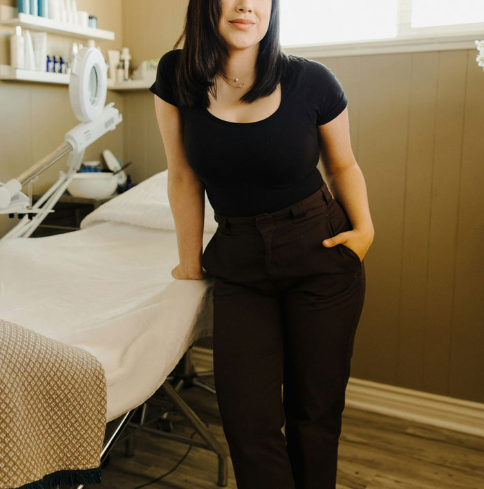 "Am I The Jerk For Refusing To Wax A Trans Woman Because I Didn't Want To Touch Male Genitalia?"