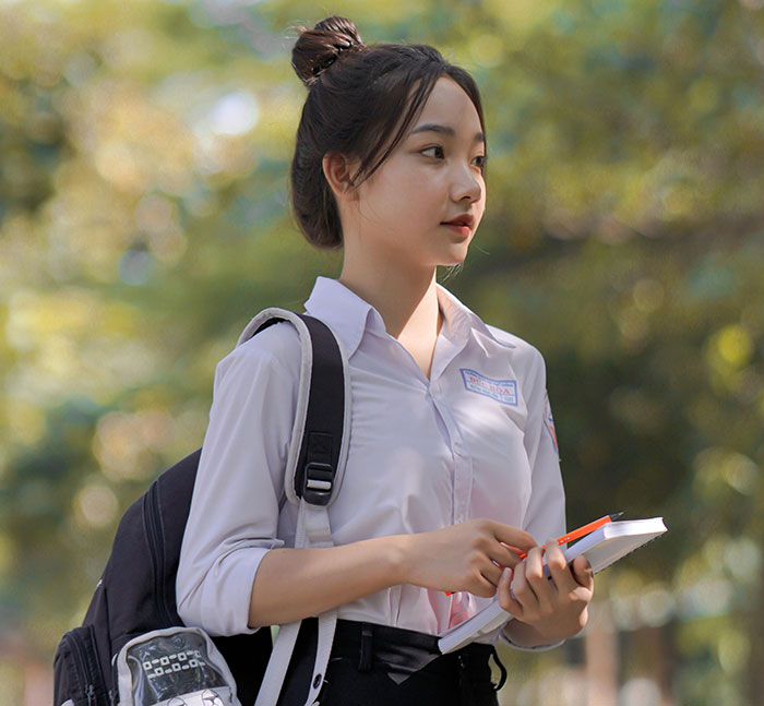 "AITA For Cancelling My Daughter's Therapy Because She Has Bad Grades?"