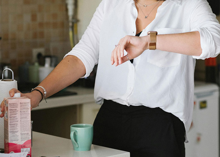 Worker Refuses To Accept Lower Pay For Finishing Work Faster, Tests Corporate Policy