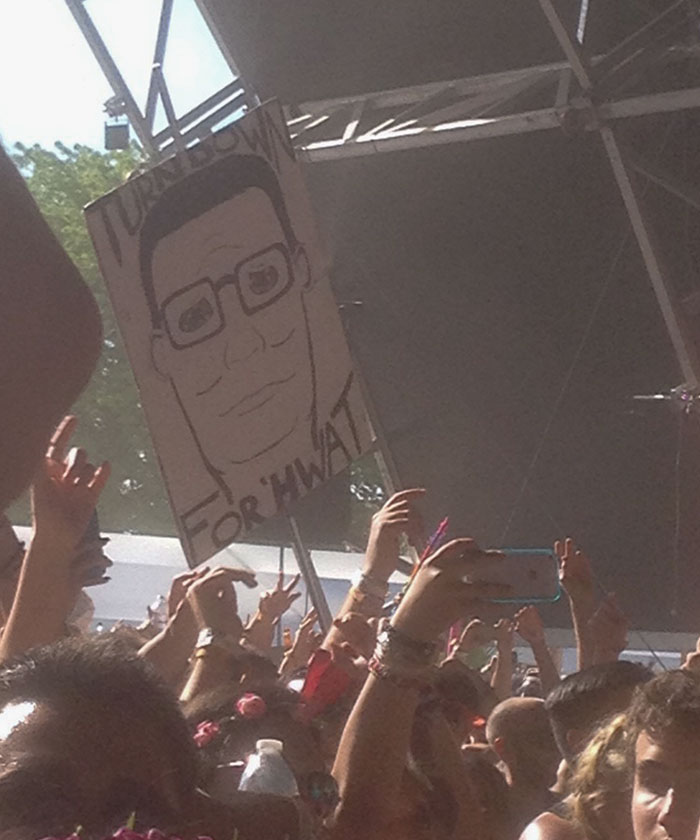 Best Sign Of The Weekend In The Sahara Tent During Showtek