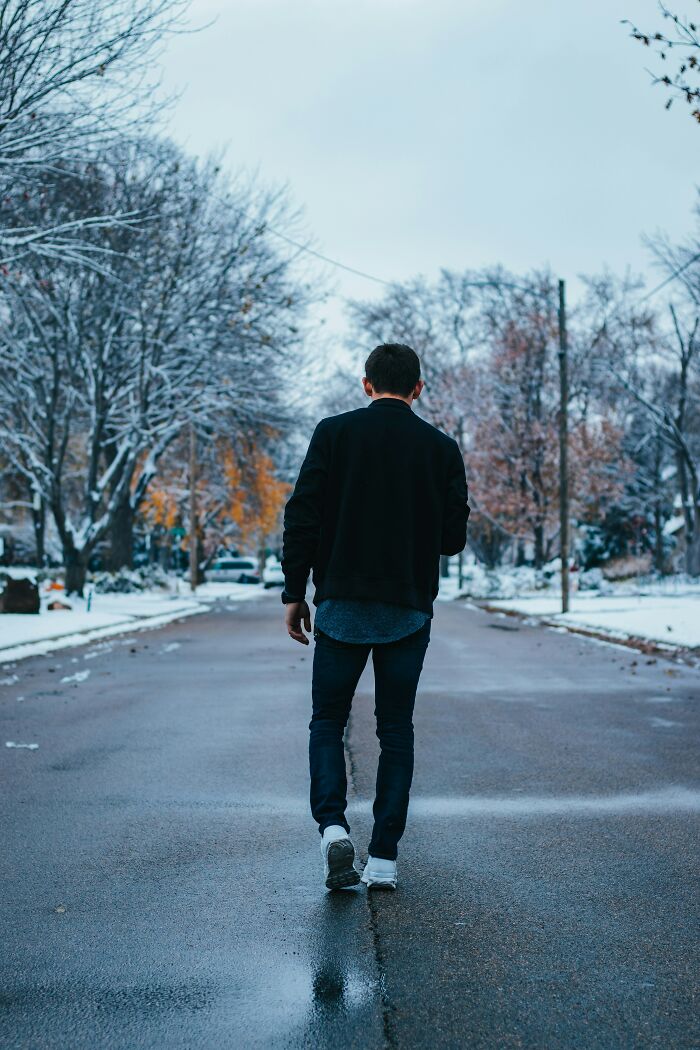 35 Times The Mandela Effect And Real-Life Glitches Creeped People Out (New Pics)