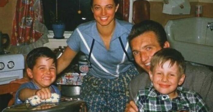 Over 1M People Follow This Page To Get Their Daily Dose Of History Facts And Here Are 50 Of Them