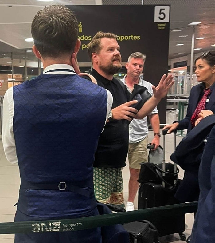 James Corden Applauded By Passengers For Confronting Airline Staff After Flight&rsquo;s Emergency Landing