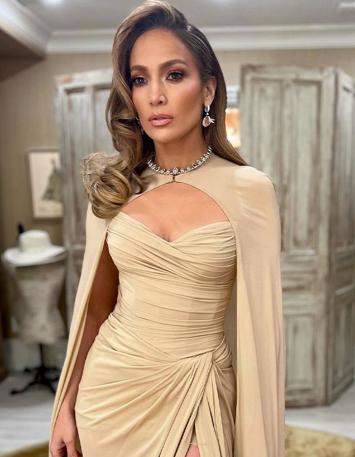 Jennifer Lopez Blasted For “Bothering” Ben Affleck’s Kids After Lunch With Step-Daughter Violet Jennifer Lopez Blasted For “Bothering” Ben Affleck’s Kids After Lunch With Step-Daughter Violet