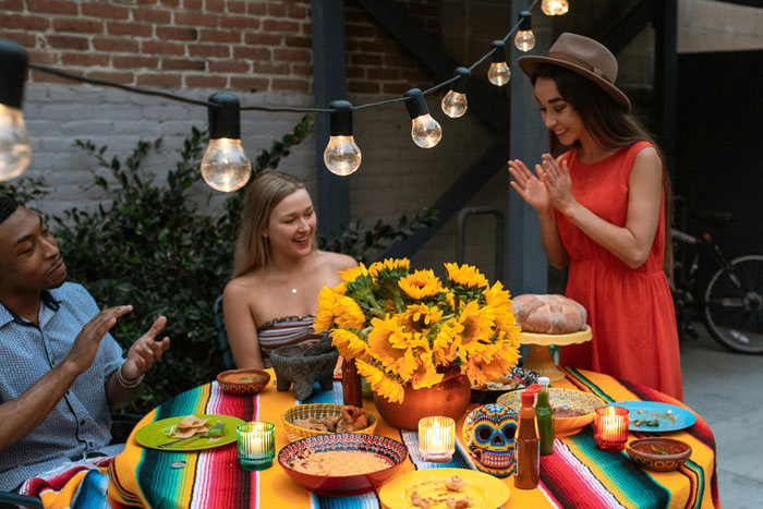 Woman Calls Her Boyfriend 'Daddy' At A Party With Friends, Causes Drama When She Is Asked To Leave Woman Calls Her Boyfriend 'Daddy' At A Party With Friends, Causes Drama When She Is Asked To Leave