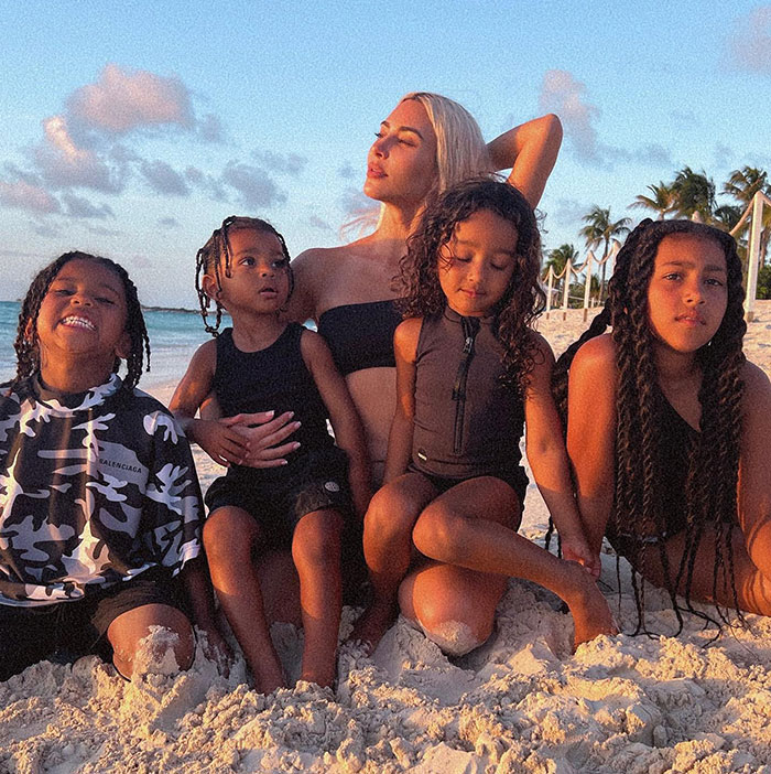 &ldquo;I Can&rsquo;t Live Like This&rdquo;: Kim Kardashian Breaks Down In Tears Describing Single Motherhood