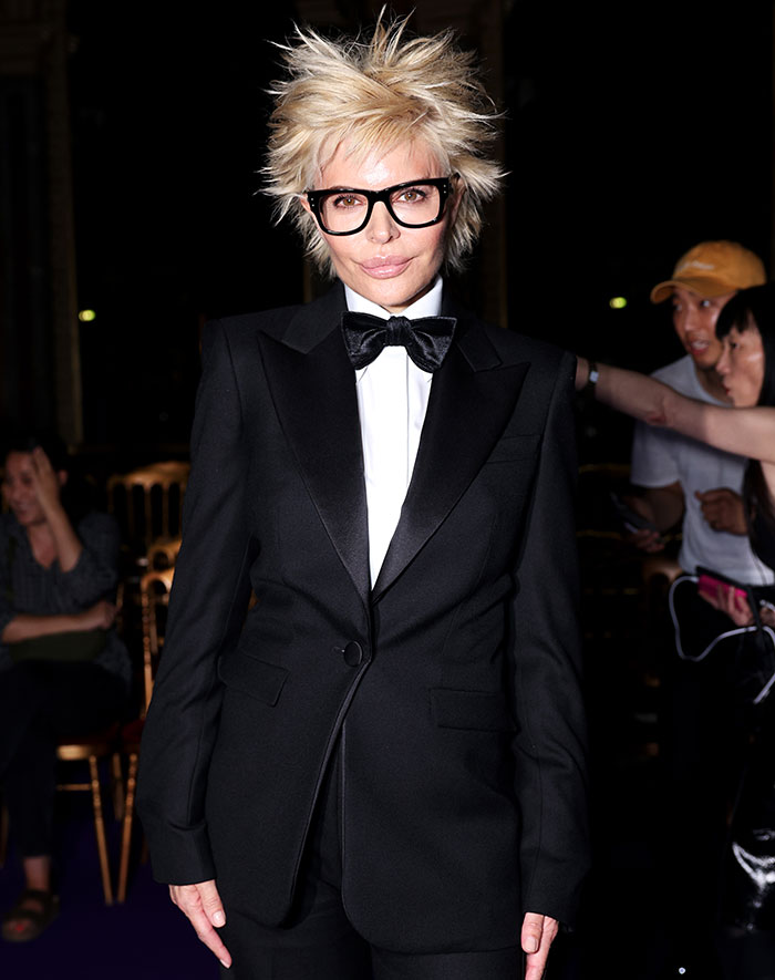 Lisa Rinna&rsquo;s Dramatic Hair Transformation &ldquo;Freaks People Out&rdquo; And Sparks Hilarious Comparisons