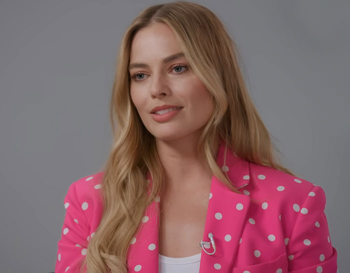 Margot Robbie Talked To Prince Harry And Didn't Recognize Him
