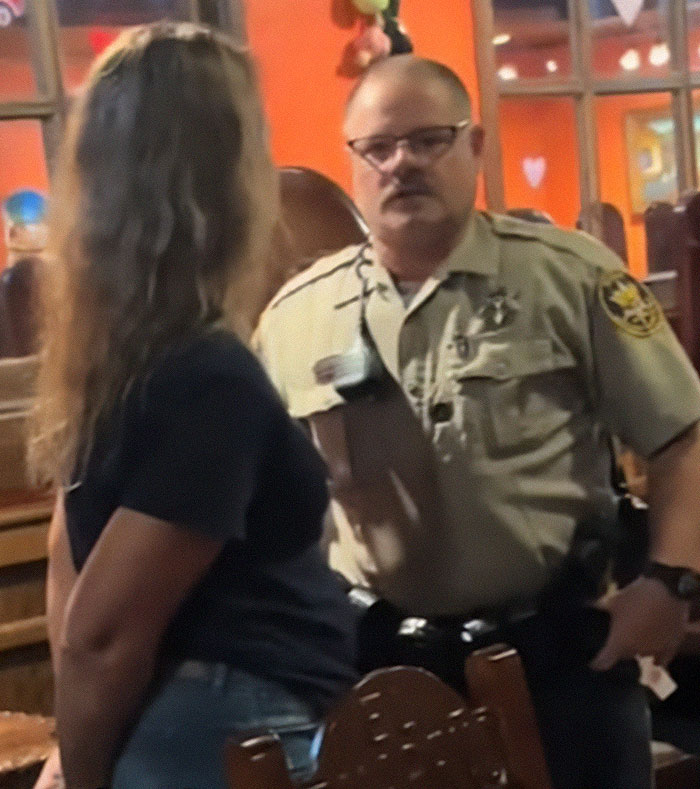 &ldquo;Don&rsquo;t Bring Your Baby To A Restaurant&rdquo;: Woman Arrested After Melting Down On Mom