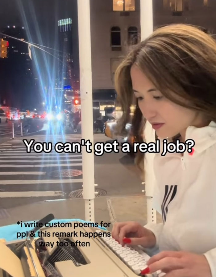 Internet Applauds Street Poet For Silencing Rude Karen With Class Internet Applauds Street Poet For Silencing Rude Karen With Class