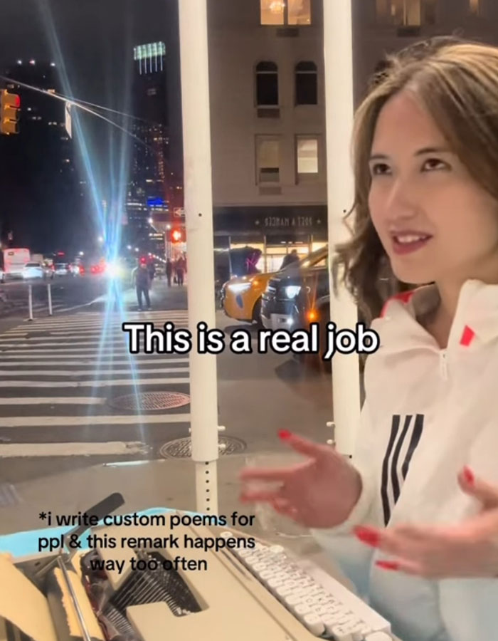 Internet Applauds Street Poet For Silencing Rude Karen With Class Internet Applauds Street Poet For Silencing Rude Karen With Class