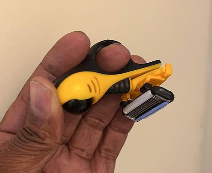 This Curved Head And Skull Shaving Razor Gives You Precision Like Never Before