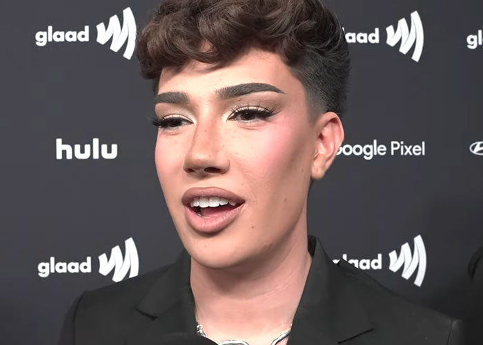 30 Times People Messed With Celebrities Enough To Get Blocked