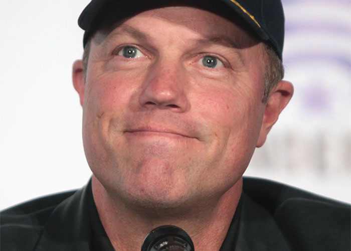 30 Times People Messed With Celebrities Enough To Get Blocked