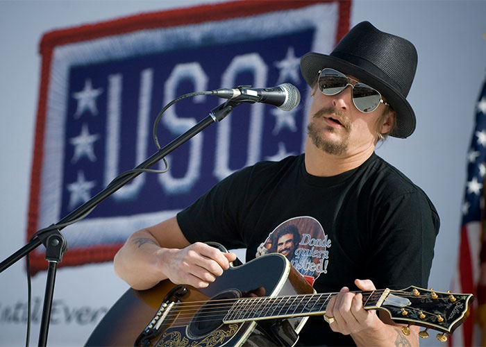 30 Times People Messed With Celebrities Enough To Get Blocked