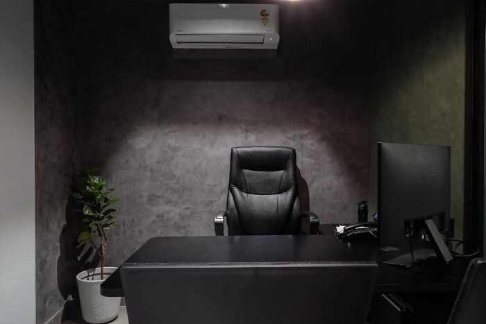 30 Times HR Had To Investigate Some Of The Most Bizarre Cases Ever