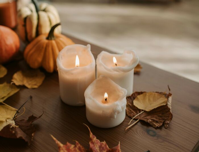 “What’s A Smell That Most People Consider To Be Good But You Find Repulsive?” (30 Answers)