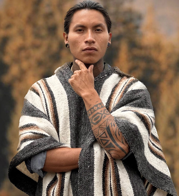 Australian Woman&rsquo;s Whirlwind Romance With &ldquo;Gorgeous&rdquo; Indigenous Ecuadorian Goes Viral