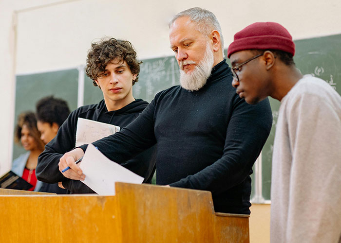 &ldquo;There Were Many Smiles&rdquo;: Teacher&rsquo;s Epic Resignation Leads To School Chaos