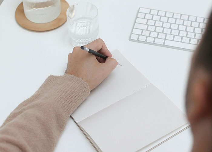 50 People Who Quit Their Job On The Spot Share What Did It For Them