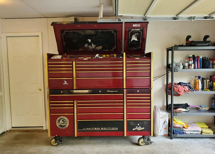 50 People Who Quit Their Job On The Spot Share What Did It For Them