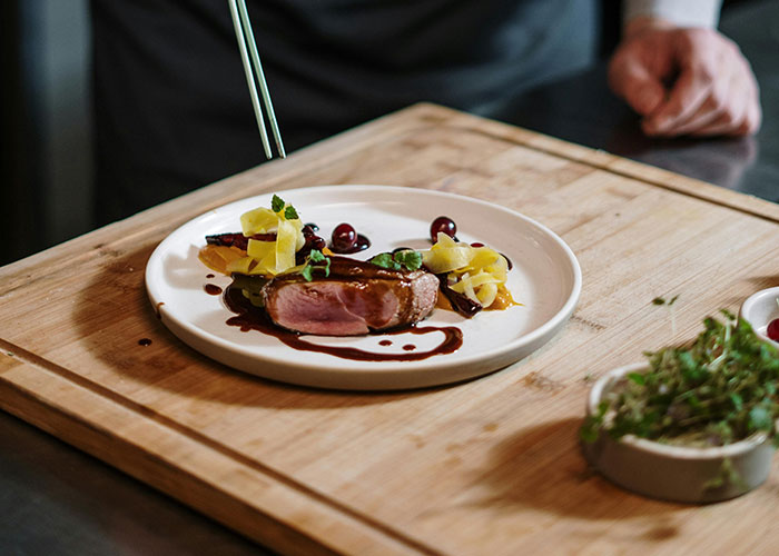 50 People Who Quit Their Job On The Spot Share What Did It For Them