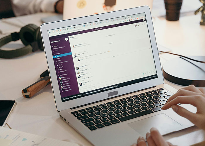 50 People Who Quit Their Job On The Spot Share What Did It For Them