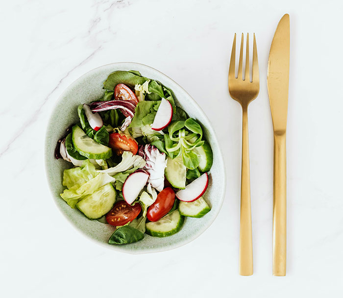 Husband Berates Wife Over Raisin Count In Oatmeal, Raises Online Outrage