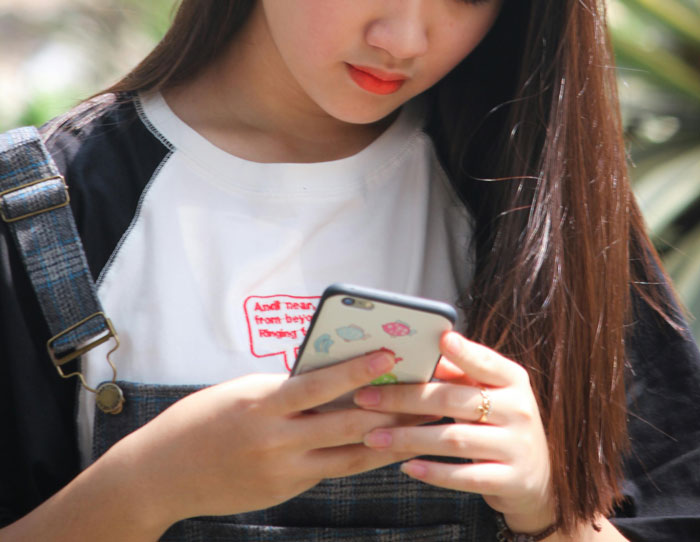 Woman Misleads Friend Over Buying Proper Dress For Her Wedding, Gets Kicked Out From Bridesmaids