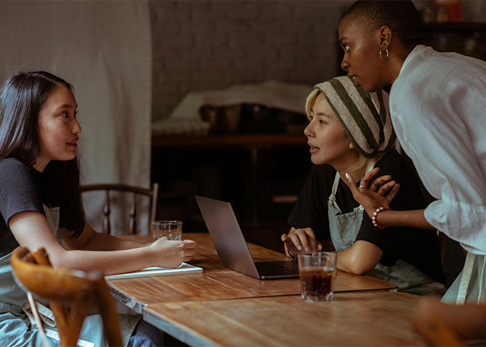 37 Red Flags Indicating You Should Immediately Leave The Restaurant