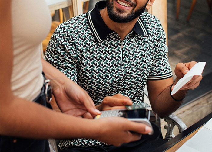 37 Red Flags Indicating You Should Immediately Leave The Restaurant