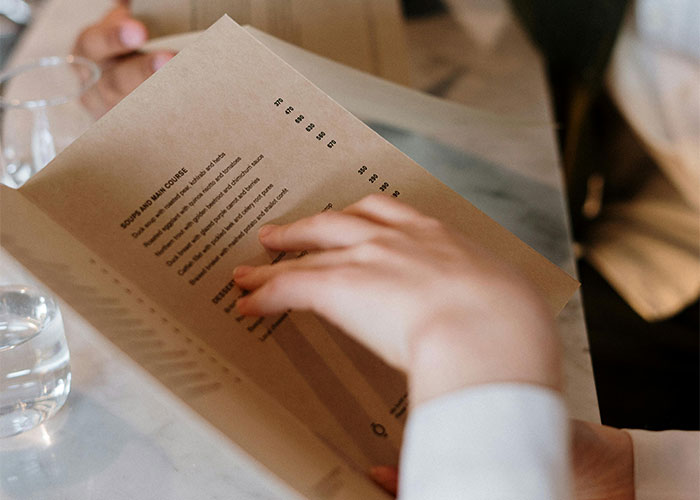 37 Red Flags Indicating You Should Immediately Leave The Restaurant