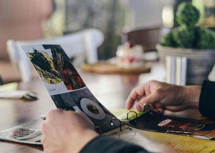 37 Red Flags Indicating You Should Immediately Leave The Restaurant