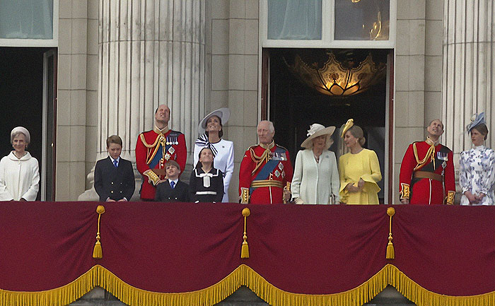 &ldquo;Appalling&rdquo;: Praise For Kate Middleton&rsquo;s Public Appearance Amid Cancer Stirs Controversy