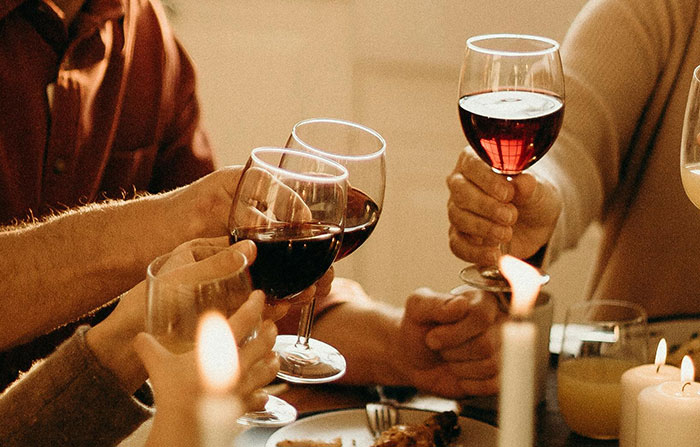 “How To Use And Repair Everything”: 40 Skills That Help People Thrive In Tough Times